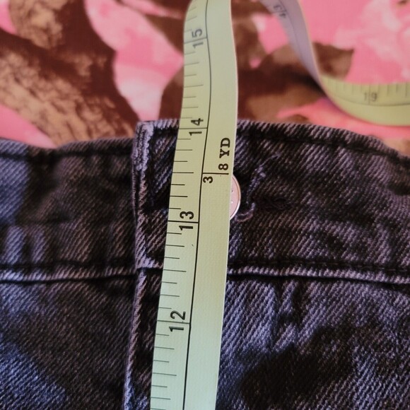 Refuge MOM Denim Shorts Black Wash Womens Size 13 - Picture 7 of 8